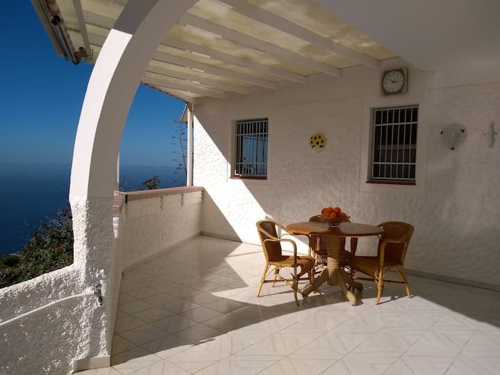 Terrasse mit Meerblick